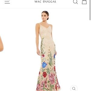 FLORAL EMBELLISHED SPAGHETTI STRAP GOWN 0